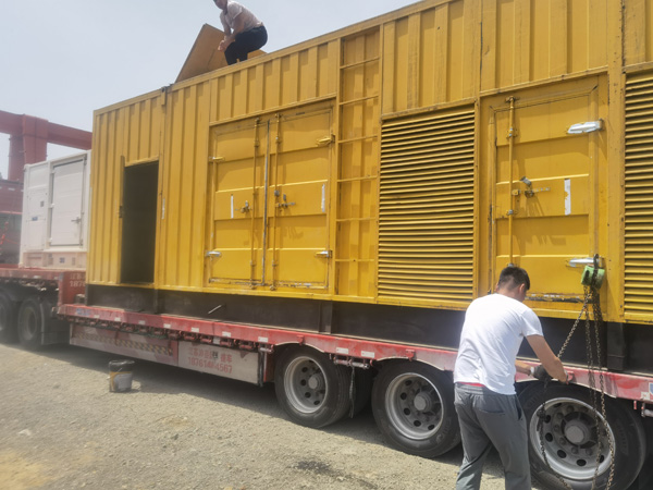 米东除了负载情况和发动机维护，还有哪些因素会影响 200kw 柴油发电机的油耗？